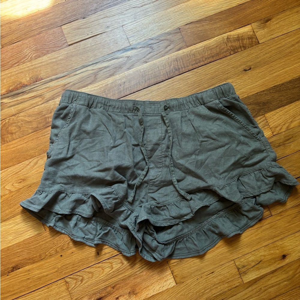 american eagle Ruffled Pull-On Shorts - Olive Green